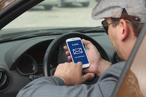 7 Safe Driving Mobile Apps
